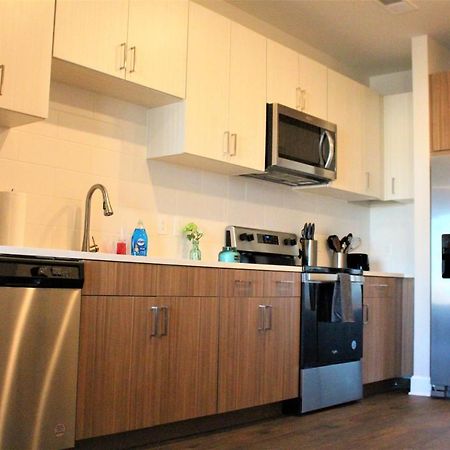 Апартаменты Luxe At The Gulch Нэшвилл Экстерьер фото